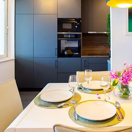 Three Bedroom With Old Town View - Orlanda's Дубровник