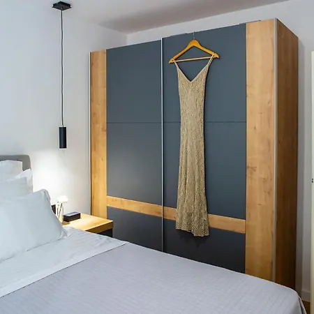 Three Bedroom With Old Town View - Orlanda's *