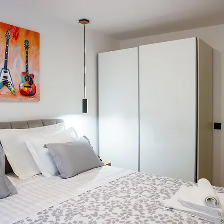 Three Bedroom With Old Town View - Orlanda's דוברובניק