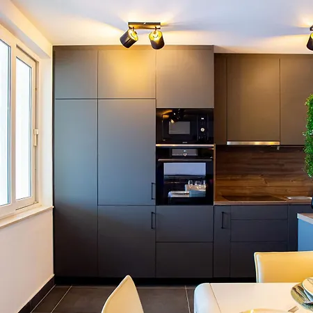 Three Bedroom With Old Town View - Orlanda's *