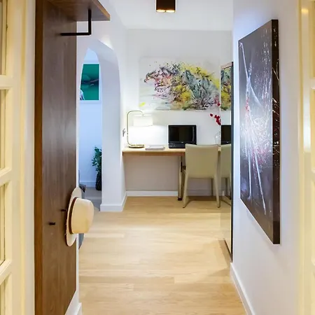 Three Bedroom With Old Town View - Orlanda's Apartment
