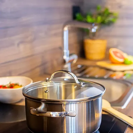 Three Bedroom With Old Town View - Orlanda's Apartament